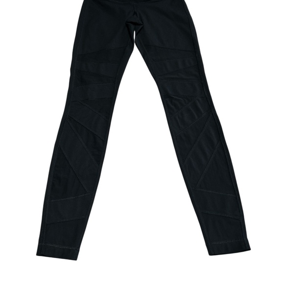 Lululemon Black Mesh Geometric Leggings Size 6 - Picture 1 of 8